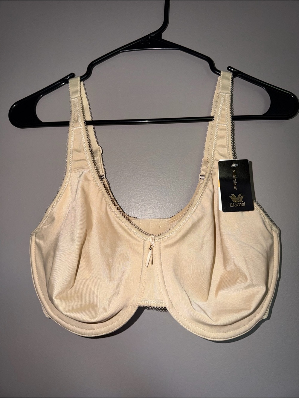 Wacoal Minimizer Cream Full-Coverage Underwire Bra